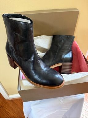 POMME D’OR Women’s Glove Nero Ankle Boot, Sz EU40/US9.5-10, NWT